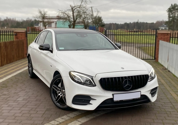 Mercedes-Benz Klasa E cena 169900 przebieg: 106000, rok produkcji 2018 z Żuromin małe 352